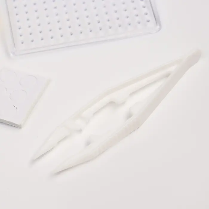 Брелок своими руками &laquo;Термомозаика&raquo;, 24 цвета, 4300 бусин, 2 колечка, заколки 3 шт., основы 3 шт.