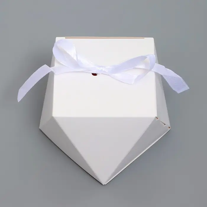 Коробка для конфеты, пирожные с лентой, 10×7×7.4 см Коробка для конфеты, пирожные с лентой, 10×7×7.4 см