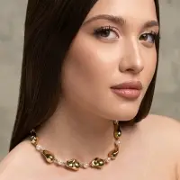 Бусы &laquo;Жемчуг Борокко&raquo;, белые в золоте, 40 см