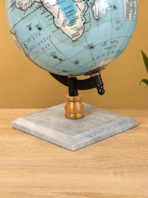 Глобус сувенирный 18х15х25 см, подставка мрамор Глобус сувенирный 18х15х25 см, подставка мрамор