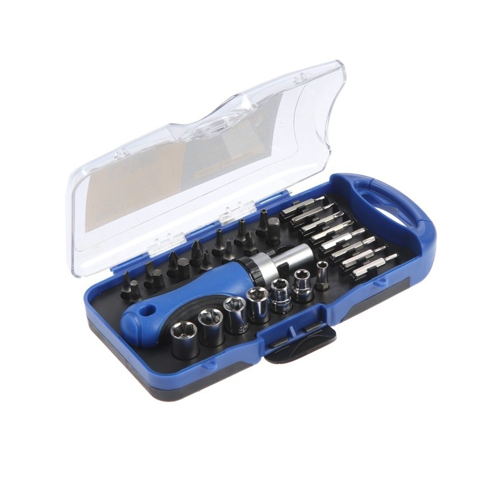 Вороток-отвертка с набором бит и головок ТУНДРА ВДОМ, реверс, 30 предметов Вороток-отвертка с набором бит и головок ТУНДРА ВДОМ, реверс, 30 предметов