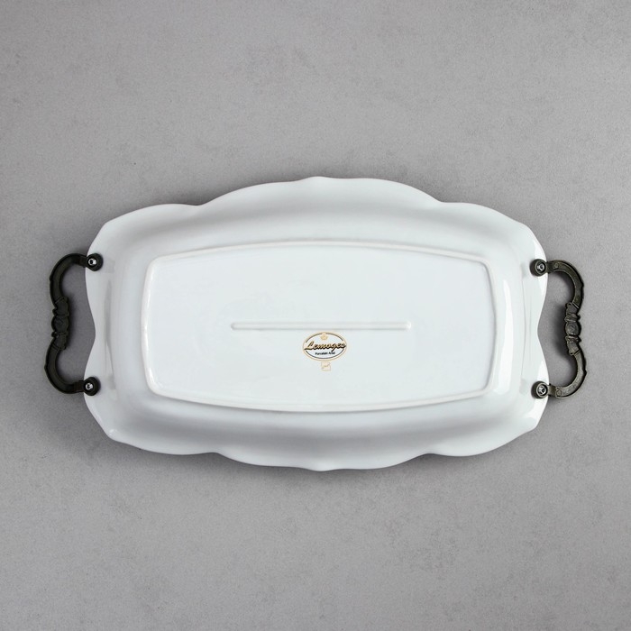 Блюдо «Роза», 2.5 л, прямоугольное, золотая обводка, фарфор, Иран Блюдо «Роза», 2.5 л, прямоугольное, золотая обводка, фарфор, Иран