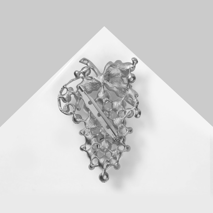 Брошь &laquo;Виноград&raquo; гроздь, цвет белый в серебре