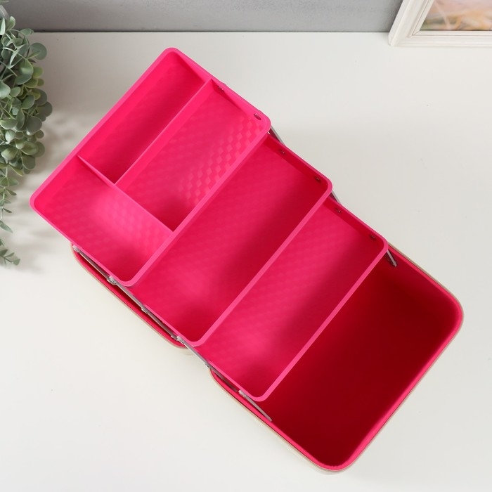 Шкатулка кожзам для косметики  Шкатулка кожзам для косметики "Ромбы и цветы. Этажи" молочная 24,5х20,5х27 см