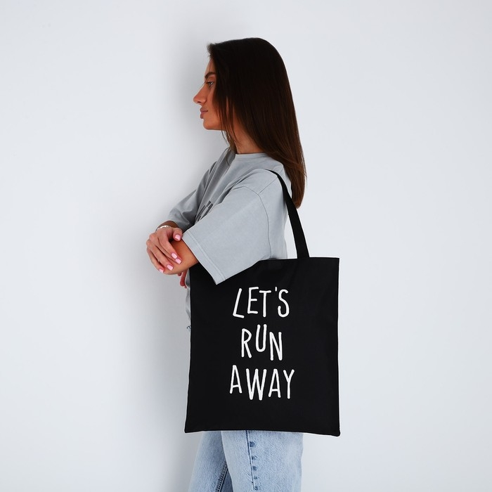 Сумка-шопер «Давай убежим далеко», 40х35х0.5 см, без молнии, без подкладки, цвет чёрный Сумка-шопер «Давай убежим далеко», 40х35х0.5 см, без молнии, без подкладки, цвет чёрный