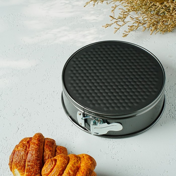 Форма для выпечки Доляна &laquo;Элин. Круг&raquo;, d=20 см, съёмное дно, антипригарное покрытие, цвет чёрный