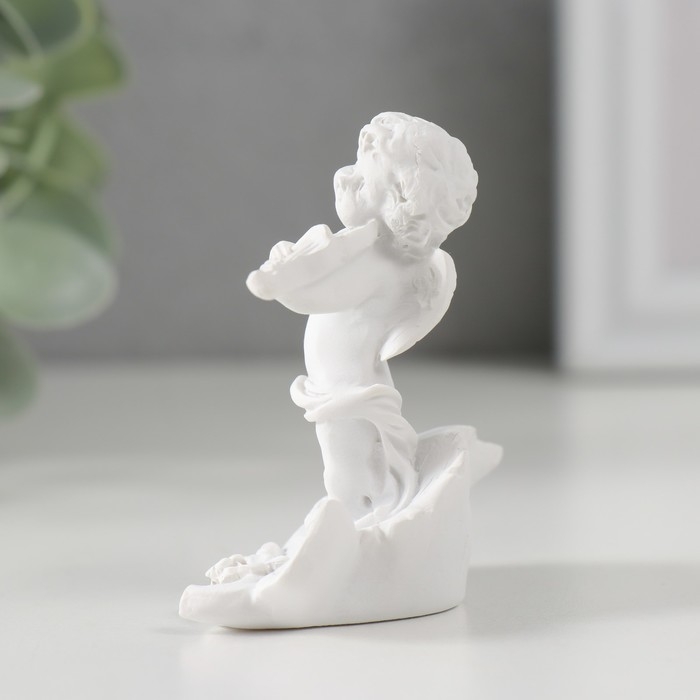 Сувенир полистоун Сувенир полистоун "Белоснежный ангел со скрипкой на листике" 6,2х6,4х3,3 см