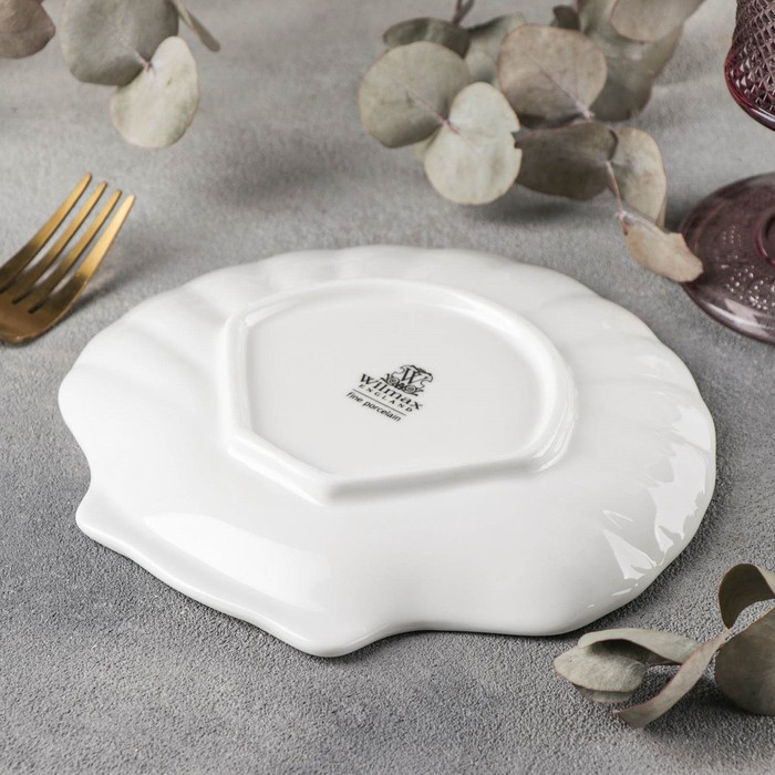 Блюдо-ракушка фарфоровое Wilmax Shelley, d=18 см, цвет белый Блюдо-ракушка фарфоровое Wilmax Shelley, d=18 см, цвет белый