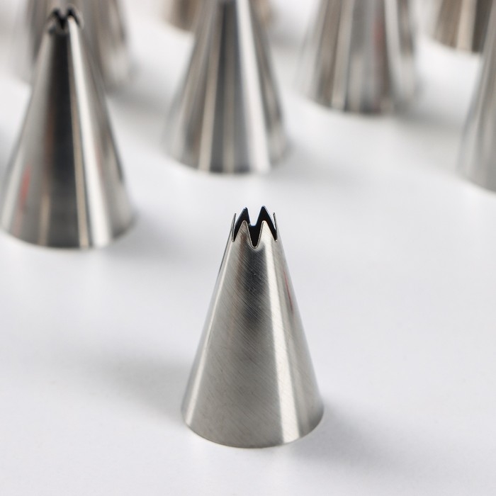 Набор насадок кондитерских Доляна, d=1,5 см, насадки 23 шт, адаптер 1 шт, МИКС Набор насадок кондитерских Доляна, d=1,5 см, насадки 23 шт, адаптер 1 шт, МИКС