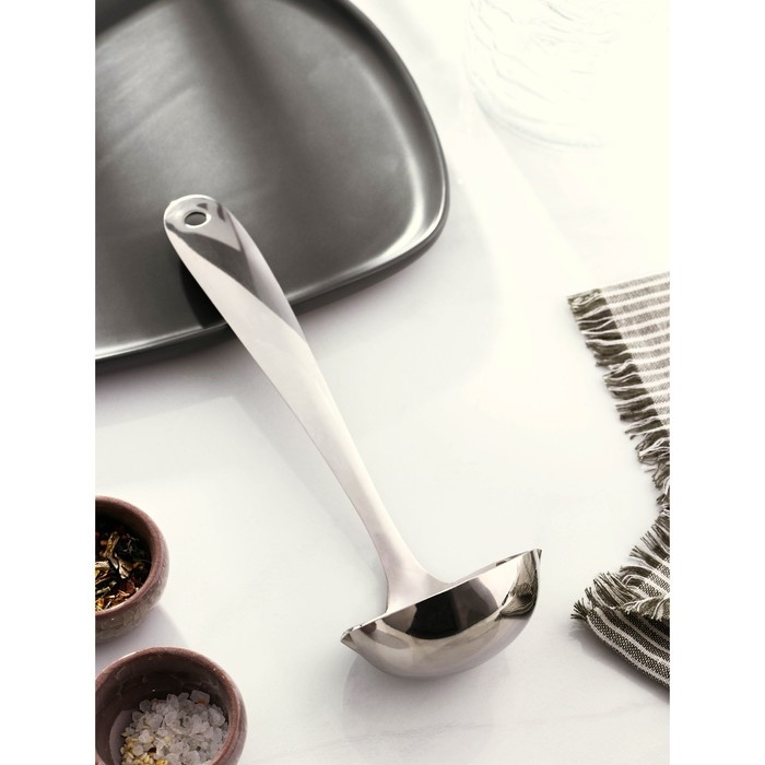Ложка разливательная из нержавеющей стали Доляна Everyday, со сливом, 27×8,5 см, толщина 3 мм Ложка разливательная из нержавеющей стали Доляна Everyday, со сливом, 27×8,5 см, толщина 3 мм