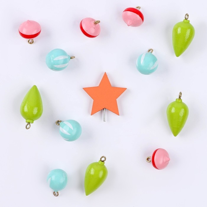 Новогодний сувенир «Красная ёлочка» 12 × 12 × 22 см Новогодний сувенир «Красная ёлочка» 12 × 12 × 22 см