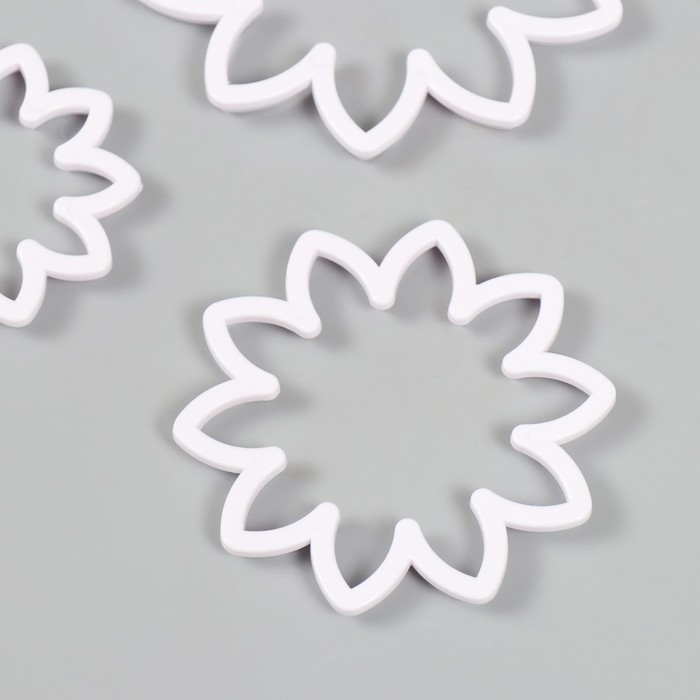 Каттеры для полимерной глины  Каттеры для полимерной глины "Цветы" набор 3 шт d=6,9, 8,8 и 10,8 см