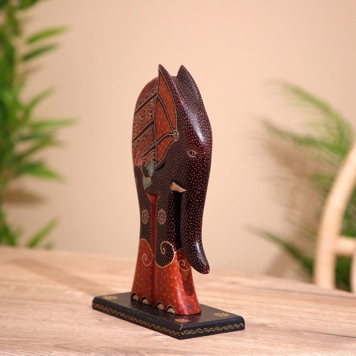 Сувенир Сувенир "Слон" на подставке, батик, дерево 25 см