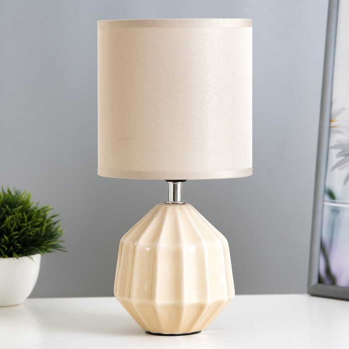 Настольная лампа Настольная лампа "Алейда" Е14 40Вт бежевый 14х14х28 см RISALUX