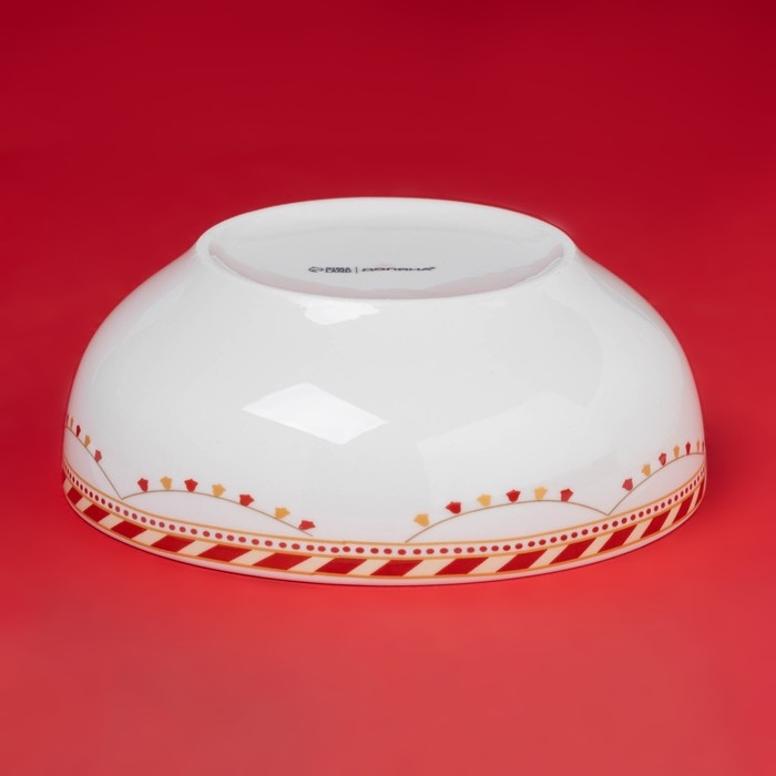 Салатник новогодний Доляна «Парк аттракционов», 580 мл, 15,5×6 см, фарфор, цвет белый