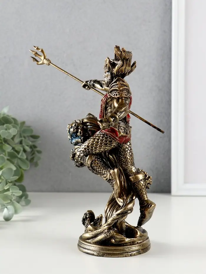 Сувенир полистоун "Посейдон с трезубцем" 11х11х21,5 см Сувенир полистоун "Посейдон с трезубцем" 11х11х21,5 см