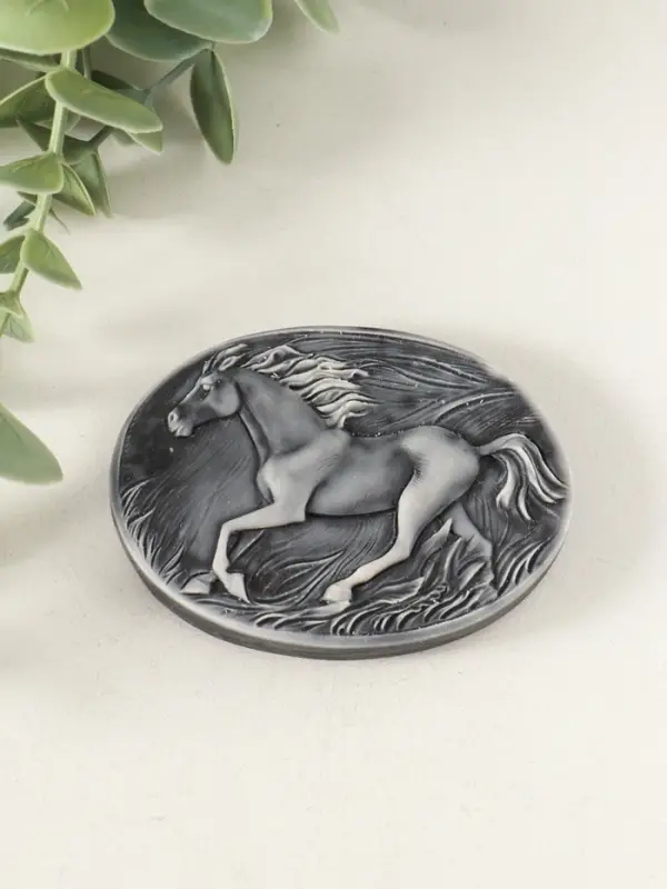 Магнит Магнит "Лошадь бегущая (барельеф)" 5,5 см