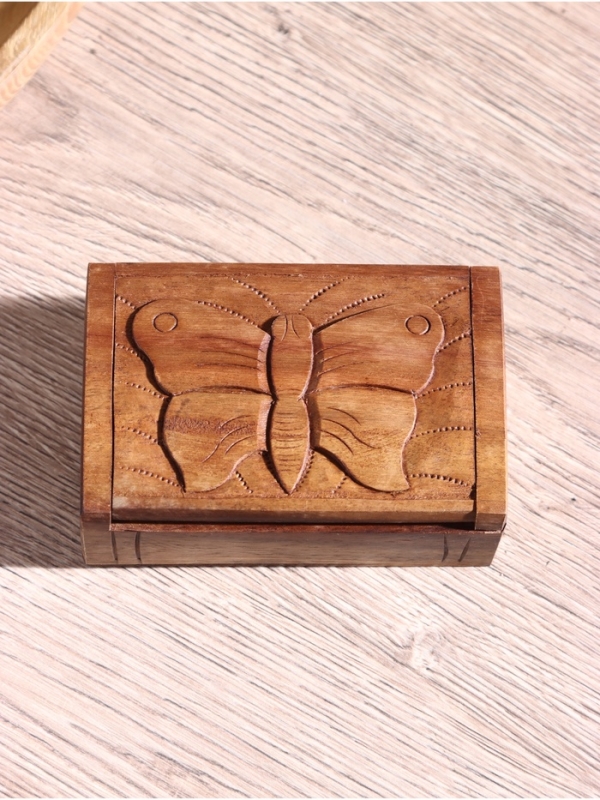 Шкатулка резная  Шкатулка резная "Бабочка" дерево соно, 11х7х3,5 см