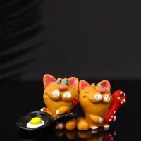 Фигурка полистоун &laquo;Два кота с яичницей&raquo;, 3.2&times;7&times;2.6 см