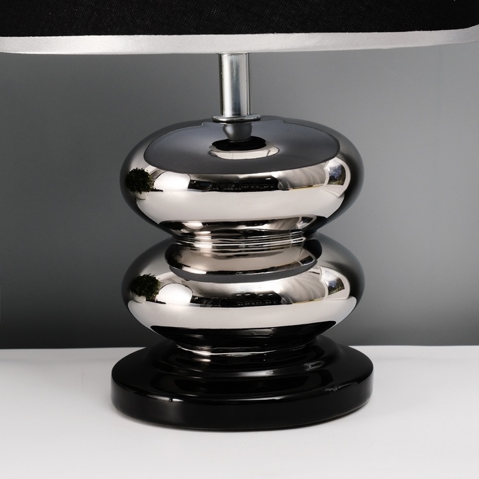 Настольная лампа с абажуром RISALUX «Роса», 1×40 Вт, Е27, хром/чёрный, 20×20×32 см Настольная лампа с абажуром RISALUX «Роса», 1×40 Вт, Е27, хром/чёрный, 20×20×32 см