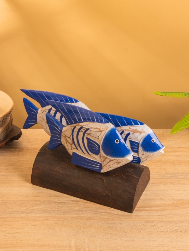 Сувенир «Экзотические рыбки», 30×11×18 см, дерево, бело-синий Сувенир «Экзотические рыбки», 30×11×18 см, дерево, бело-синий