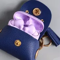 Брелок кожзам с карабином, с кистью "Саквояж" синий 7,5х4х7 см Брелок кожзам с карабином, с кистью "Саквояж" синий 7,5х4х7 см