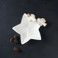 Блюдо сервировочное &laquo;Голубки на цветочке&raquo;, 14&times;15&times;5 см, керамика, белое