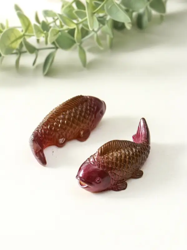 Фигурка для чайной церемонии "Красные парчовые карпы" набор 2 шт меняет цвет 3х7,5х3 см