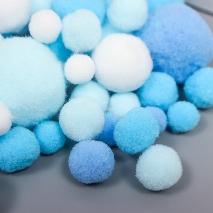 Декор для творчества Декор для творчества "Помпончики. Голубое небо" d=1-3 см набор 135 шт