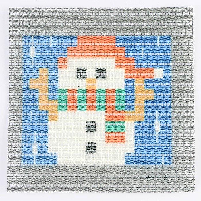 Набор для творчества «Вышивка на канве. Снеговик» Набор для творчества «Вышивка на канве. Снеговик»