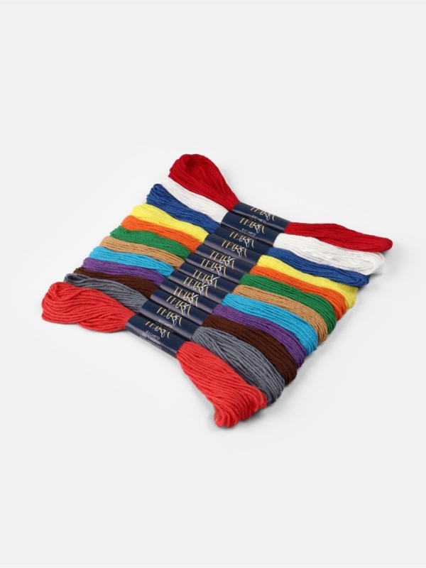 Набор ниток мулине хлопок 8±1м (наб 12шт цена за наб) №19 TR Набор ниток мулине хлопок 8±1м (наб 12шт цена за наб) №19 TR