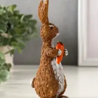 Сувенир полистоун "Кролик с морковью" 4,7х5х15 см Сувенир полистоун "Кролик с морковью" 4,7х5х15 см