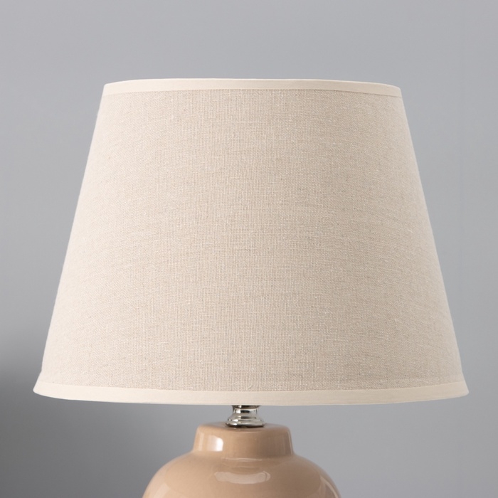 Настольная лампа с абажуром RISALUX «Августа», Е14, 40 Вт, 22.5×22.5×36 см Настольная лампа с абажуром RISALUX «Августа», Е14, 40 Вт, 22.5×22.5×36 см