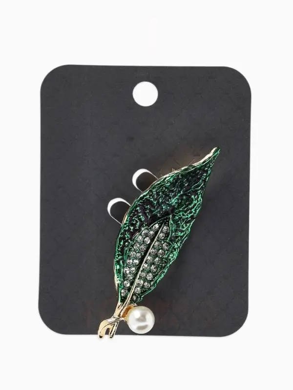 Брошь &laquo;Лист&raquo; жемчуг, стразы, цвет зелёный в золоте