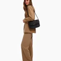 Сумка женская мессенджер TEXTURA на магните, 25&times;7.5&times;19 см, чёрный