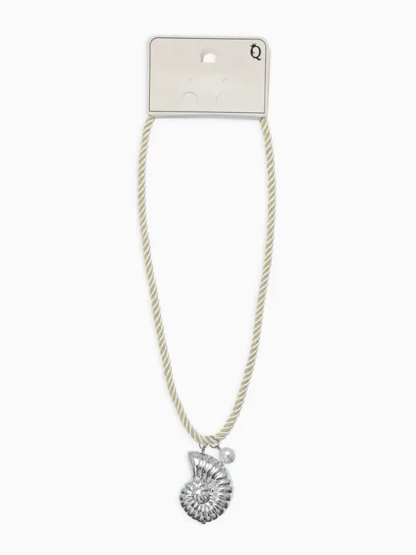 Кулон на жгуте текстильном "Ракушка", цвет бело-серебристый
