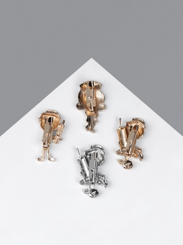 Брошь «Медсестричка», форма МИКС, цвет МИКС (неделимая фасовка 12 шт., цена за шт.)