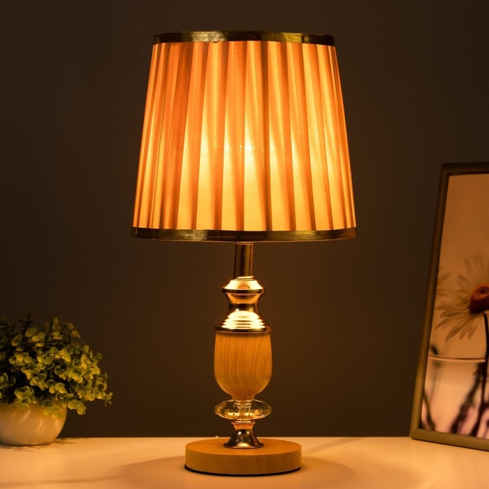 Настольная лампа Настольная лампа "Ситара" Е27 40Вт золото 23х23х43 см RISALUX