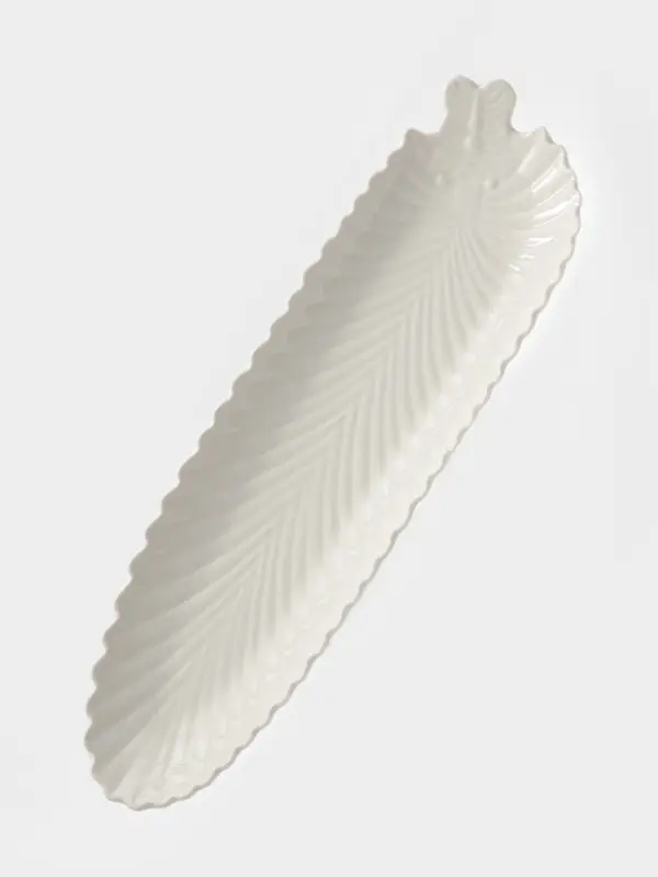 Блюдо сервировочное &laquo;Лист&raquo;, 35&times;10&times;2.5 см, керамика, белое