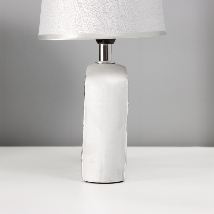 Настольная лампа с абажуром RISALUX «Океан», Е14, 40 Вт, серебро, 20×15×30 см Настольная лампа с абажуром RISALUX «Океан», Е14, 40 Вт, серебро, 20×15×30 см