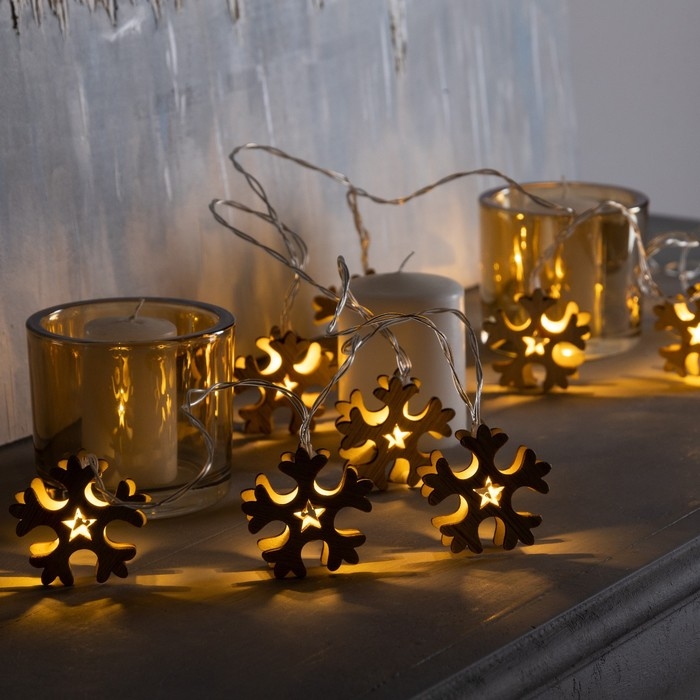 Гирлянда «Нить» 2.5 м с насадками «Снежинка», IP20, прозрачная нить, 10 LED, батарейки AAх2 (нет в комплекте), свечение тёплое белое Гирлянда «Нить» 2.5 м с насадками «Снежинка», IP20, прозрачная нить, 10 LED, батарейки AAх2 (нет в комплекте), свечение тёплое белое