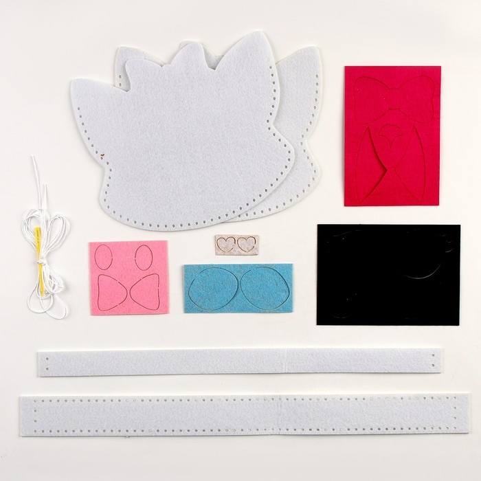 Набор для создания сумки из фетра с перфорацией «Милый котик» Набор для создания сумки из фетра с перфорацией «Милый котик»