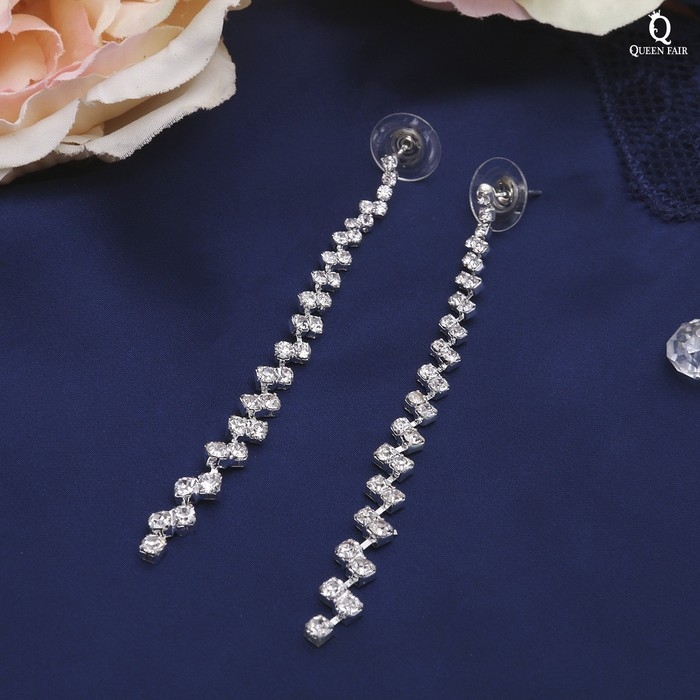 Серьги висячие со стразами Princess дорожка утончённая, цвет белый в серебре,8 см Серьги висячие со стразами Princess дорожка утончённая, цвет белый в серебре,8 см