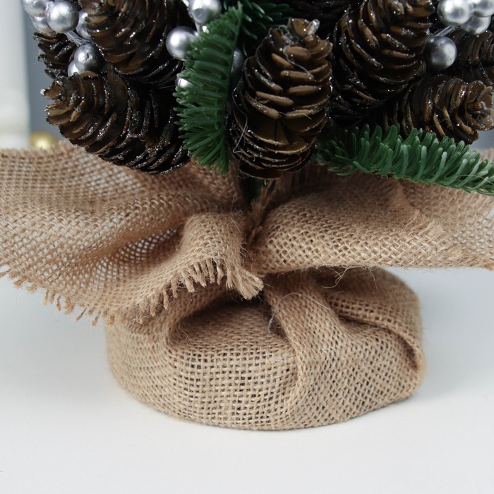 Искусственная ёлка с шишками «Зимнее волшебство» настольная, в мешочке, 30х16 см Искусственная ёлка с шишками «Зимнее волшебство» настольная, в мешочке, 30х16 см