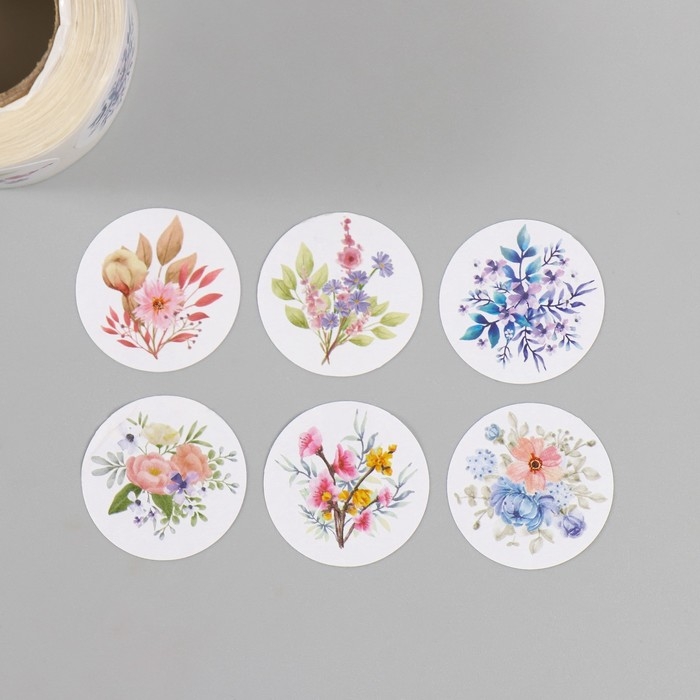 Наклейка бумага Наклейка бумага "Цветочные букеты" d=2,5 см 252 шт в рулоне