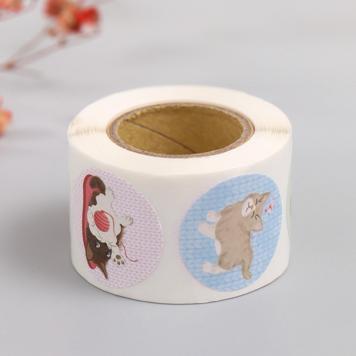 Наклейка бумага Наклейка бумага "Котята" d=2,5 см 252 шт в рулоне