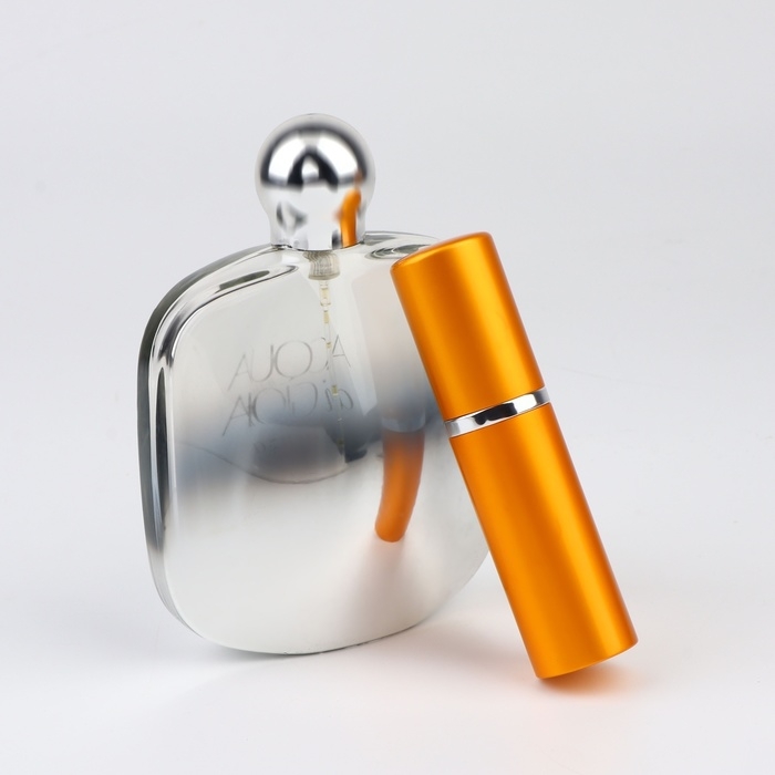 Флакон для парфюма, с распылителем, 10 мл, цвет золотистый Флакон для парфюма, с распылителем, 10 мл, цвет золотистый