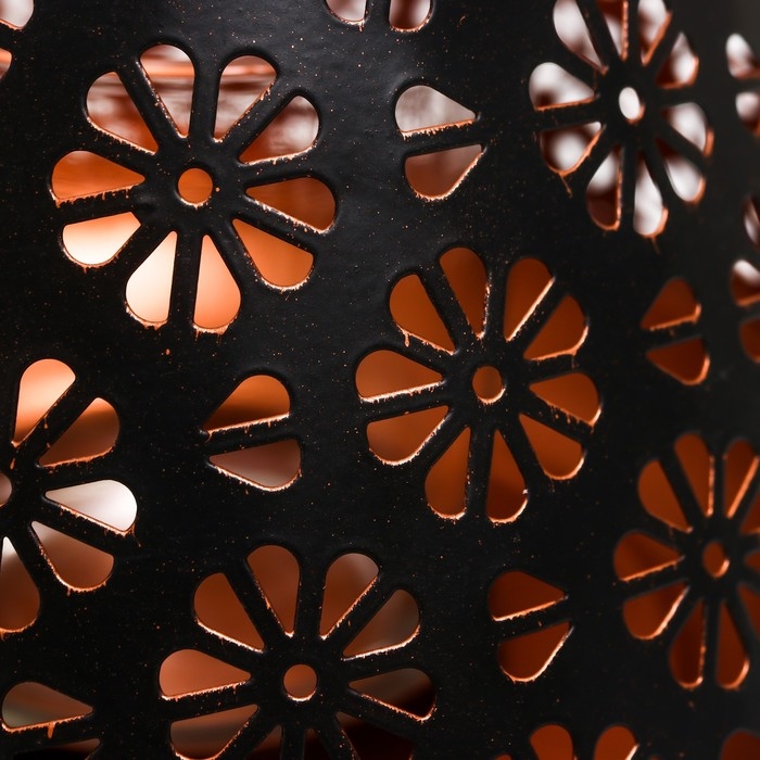 Подсвечник металл на 1 свечу Подсвечник металл на 1 свечу "Ромашки" чёрный с золотом 11,5х17х17 см