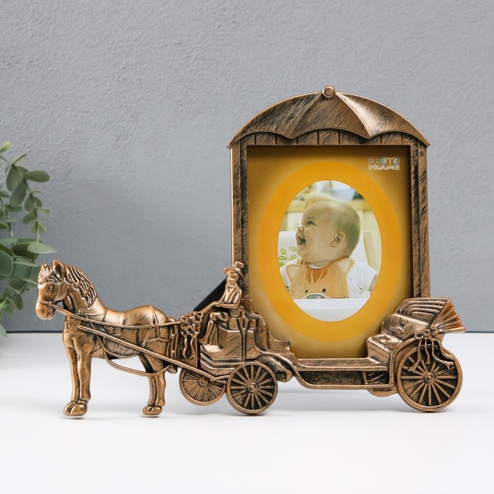 Фоторамка пластик 10х15 см Фоторамка пластик 10х15 см "Повозка с лошадкой" бронза 25,8х2,5х19,8 см