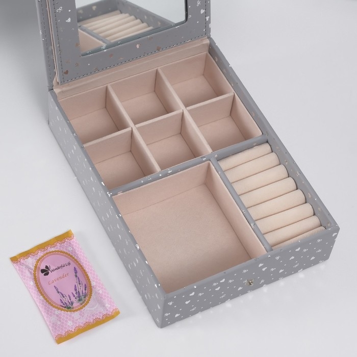 Шкатулка кожзам для украшений с зеркалом Шкатулка кожзам для украшений с зеркалом "Сердечки" серая матовая тиснение 15х21,5х5,5 см